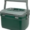 Stanley The Easy Carry Outdoor Cooler 6,6L - Koelbox - Green 1 Stanley The Easy Carry Outdoor Cooler 6,6L - Koelbox - Green -Buitenkampeer Winkel 1042x1200 4