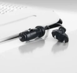 Mobicool MQ40W Thermo-elektrische Koelbox - 39 Liter - 12V / 230V - Blauw 11 Mobicool MQ40W Thermo-elektrische Koelbox - 39 Liter - 12V / 230V - Blauw -Buitenkampeer Winkel 1200x1140 1