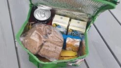 Retro Koeltas Met Appels -Buitenkampeer Winkel 1200x674 1