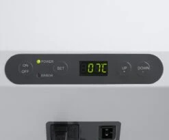 Mobicool MCF40 Koelbox - 38 L - 12 / 24 / 230 V 9 Mobicool MCF40 Koelbox - 38 L - 12 / 24 / 230 V -Buitenkampeer Winkel 1200x997 2