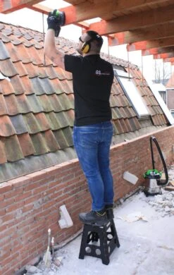 Profeco XL Opstapkrukje Inklapbaar - Krukje - Opstapje - Hoogte; 40 Cm - Zwart -Buitenkampeer Winkel 760x1200