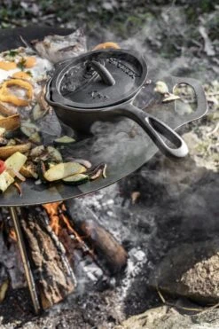 Petromax KR1 Gietijzeren Steelpan Met Deksel (1 Liter) -Buitenkampeer Winkel 799x1200 7